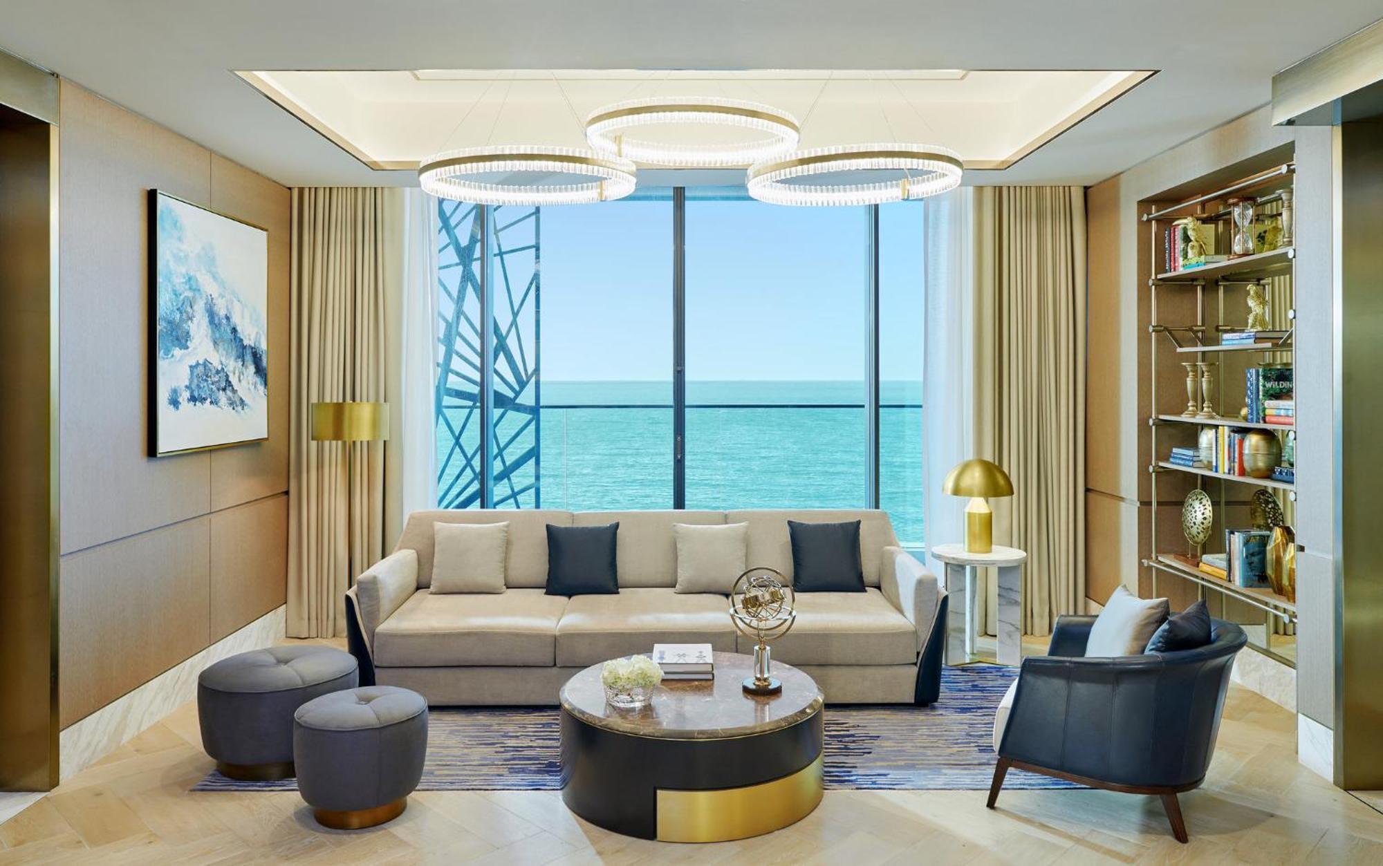 만다린 오리엔탈 주메이라 두바이 외부 사진 The living room of a three-bedroom residence
