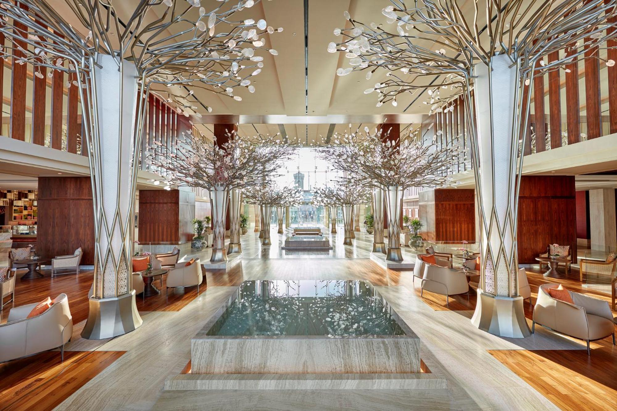 만다린 오리엔탈 주메이라 두바이 외부 사진 The lobby of the hotel